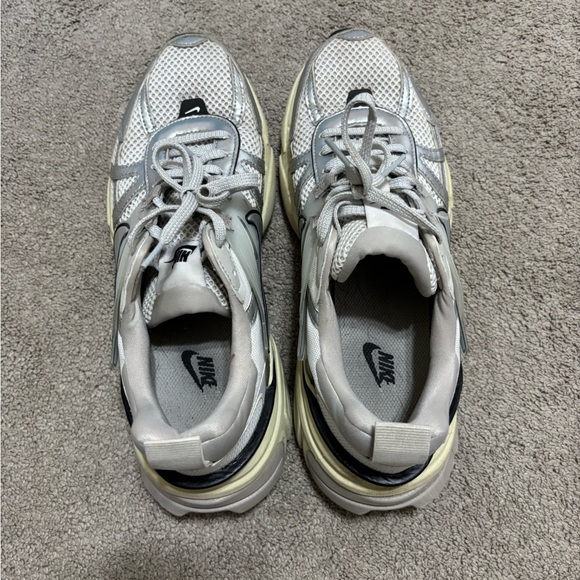 Nike V2K Run Casual Sneakers- Women’s 9 - Picture 4 of 6